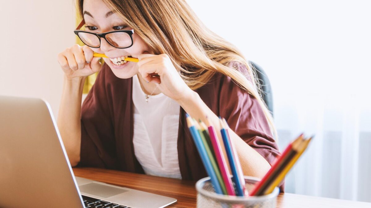 come si gestiscono i commenti negativi